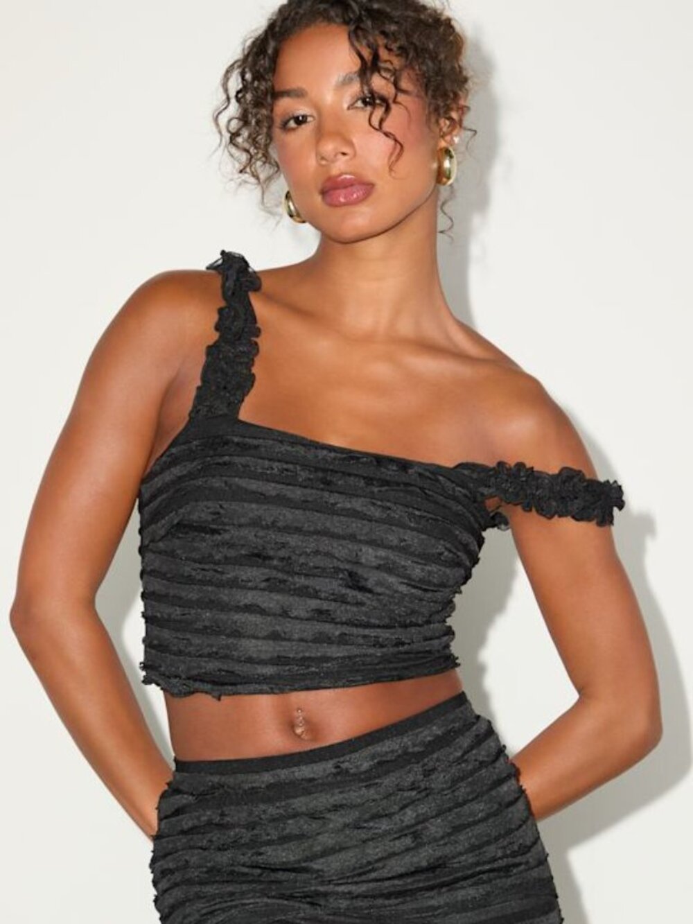Lulus Arcelia Black Ruffled Crop Tank Top - Size M
